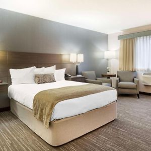 Queen Room Mobility accessible